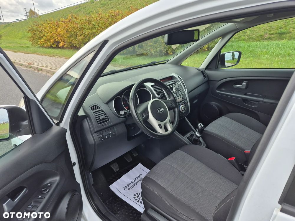 Kia Venga - 8