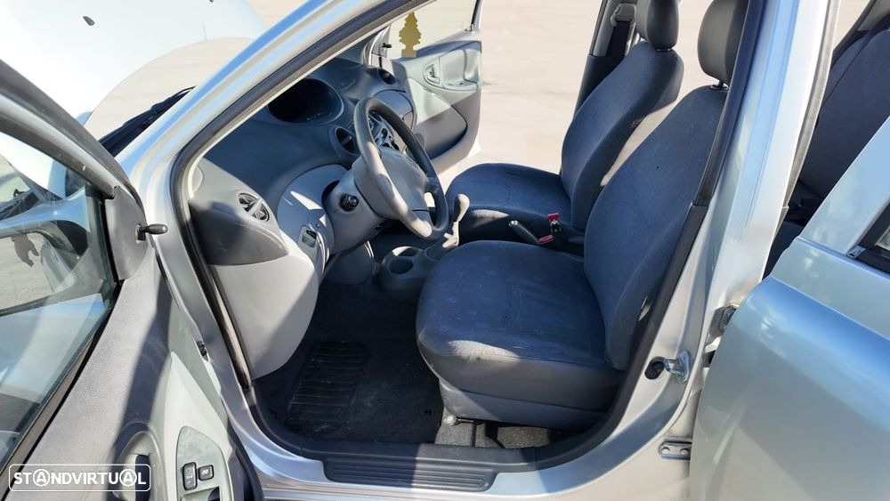 Toyota Yaris 1.0 Luna - 17