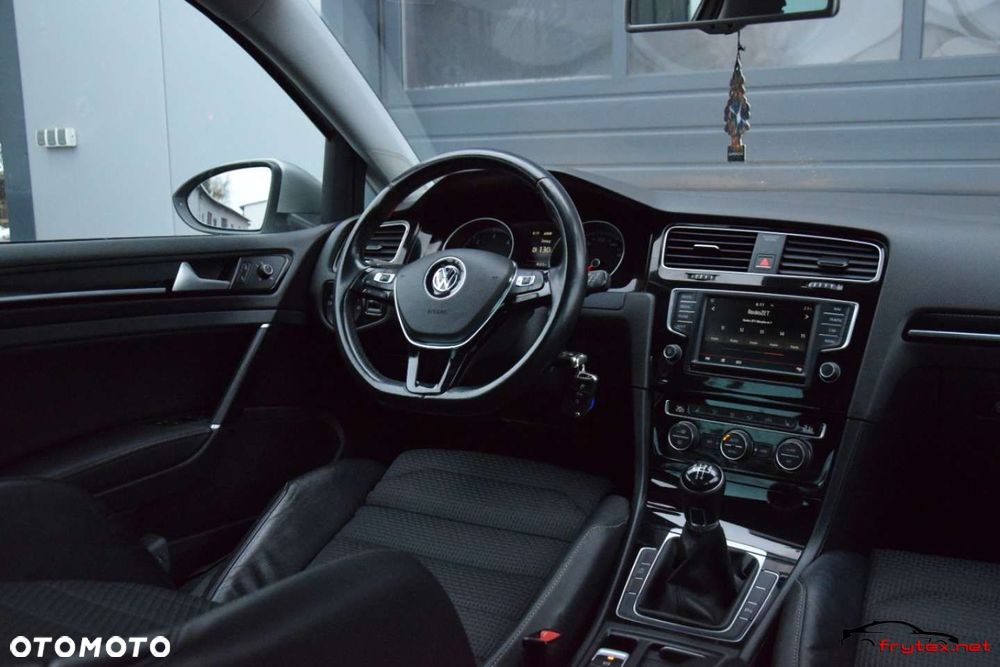 Volkswagen Golf Variant - 24