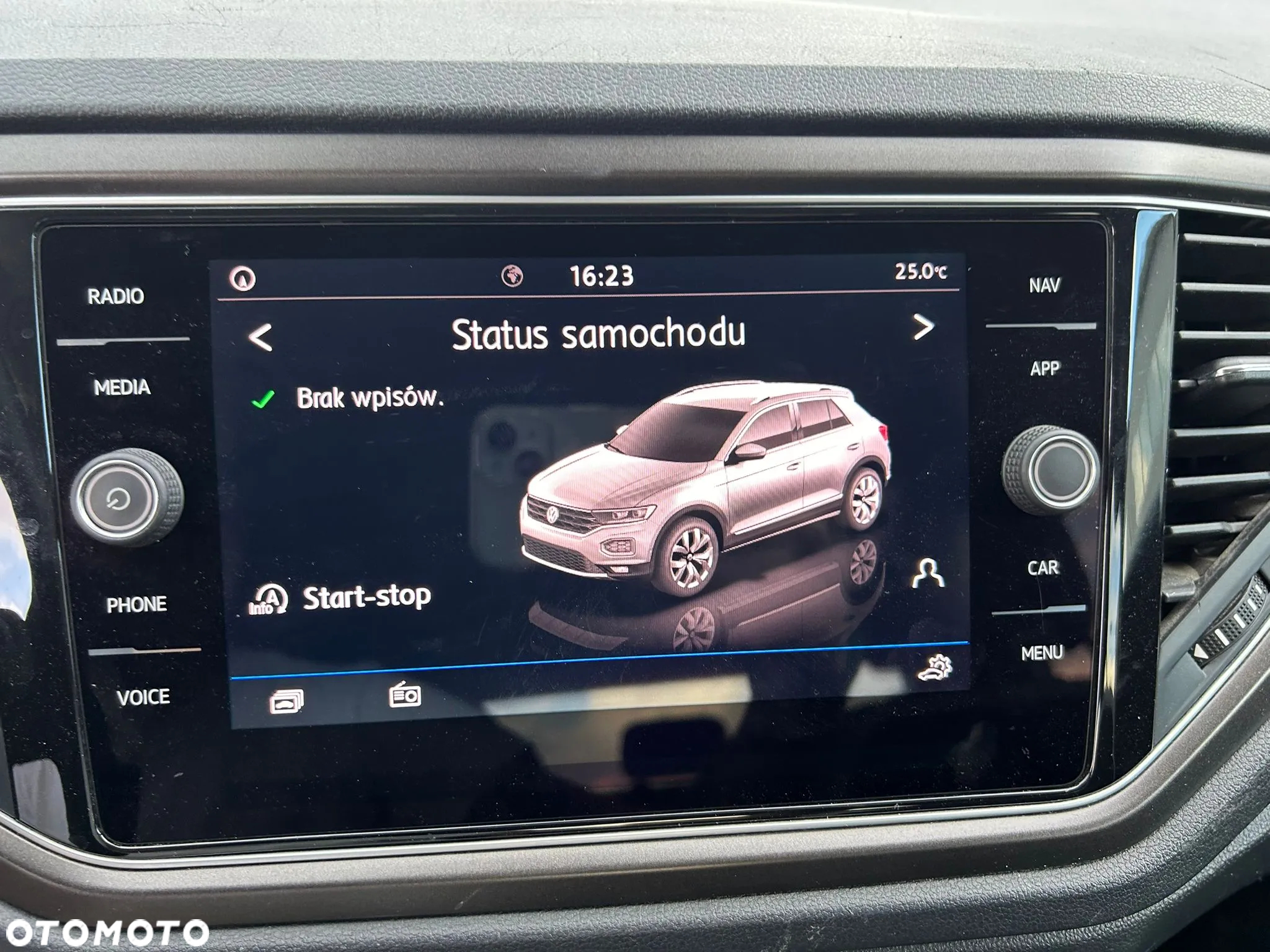 Volkswagen T-Roc 1.0 TSI Life - 24
