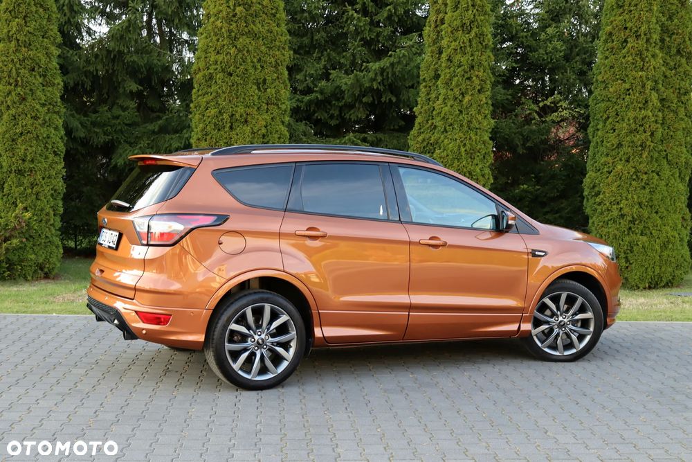Ford Kuga 1.5 EcoBoost 2x4 ST-Line - 11