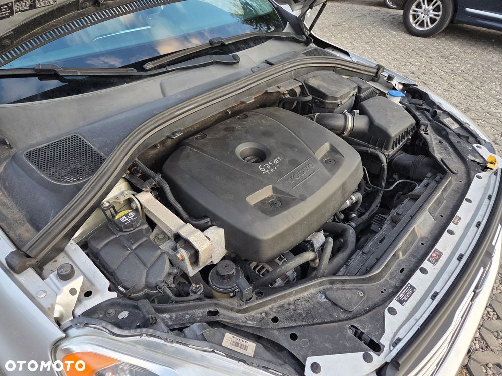Volvo XC 60 T5 AWD Geartronic Momentum - 23