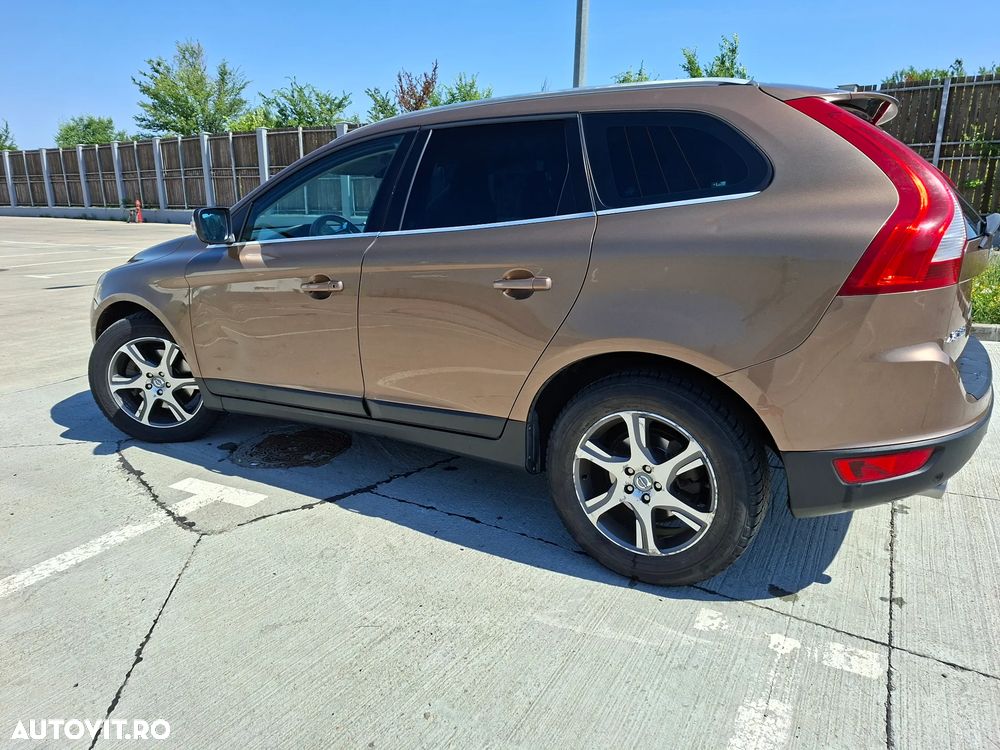 VOLVO XC60 2011 — imagine 11