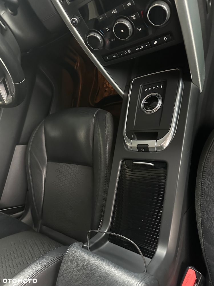 Land Rover Discovery Sport 2.0 Si4 HSE Luxury - 23