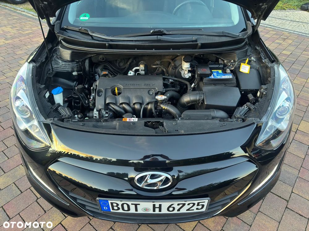 Hyundai i30 i30cw 1.4 Fifa World Cup Edition - 10