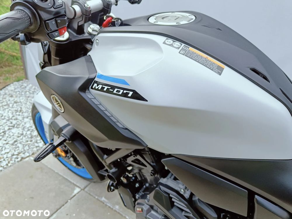 Yamaha MT - 12