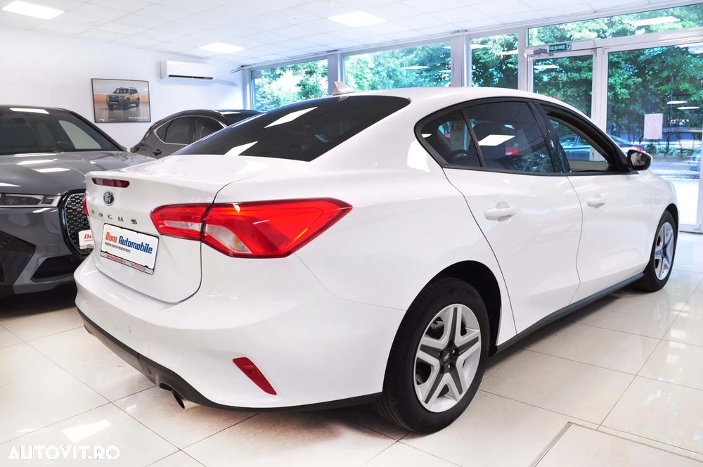 Ford Focus 1.0 EcoBoost Trend Edition - 4