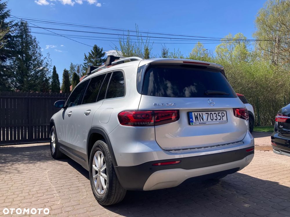 Mercedes-Benz GLB 250 8G-DCT - 5