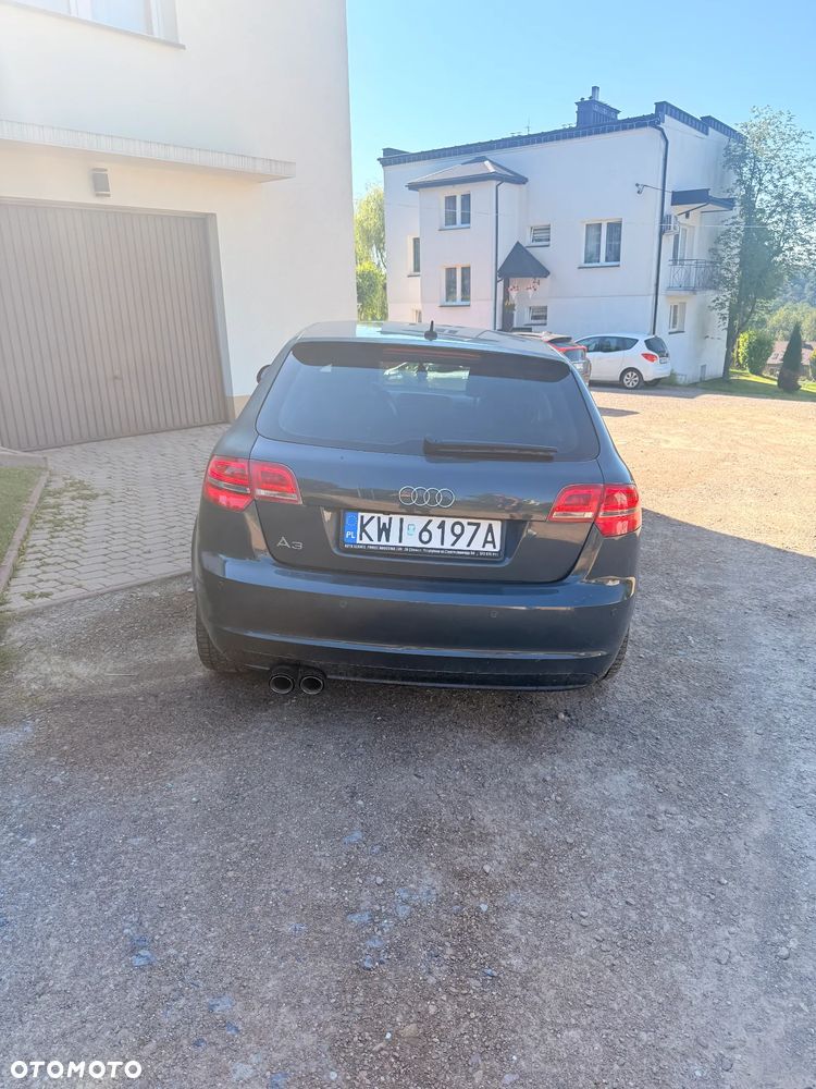 Audi A3 Sportback 1.6 Ambition - 4
