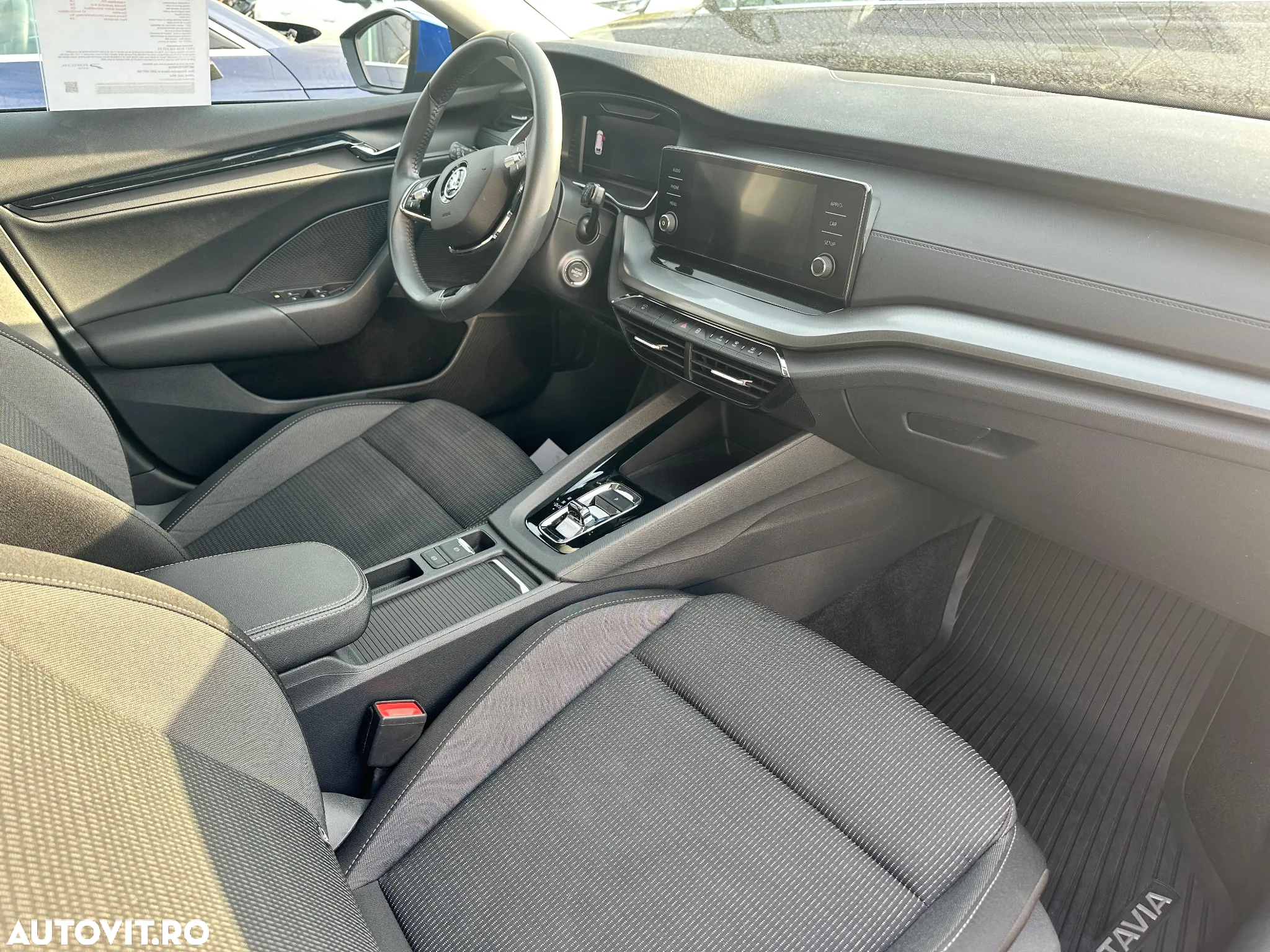 Skoda Octavia Combi 2.0 TDI DSG Ambition - 24