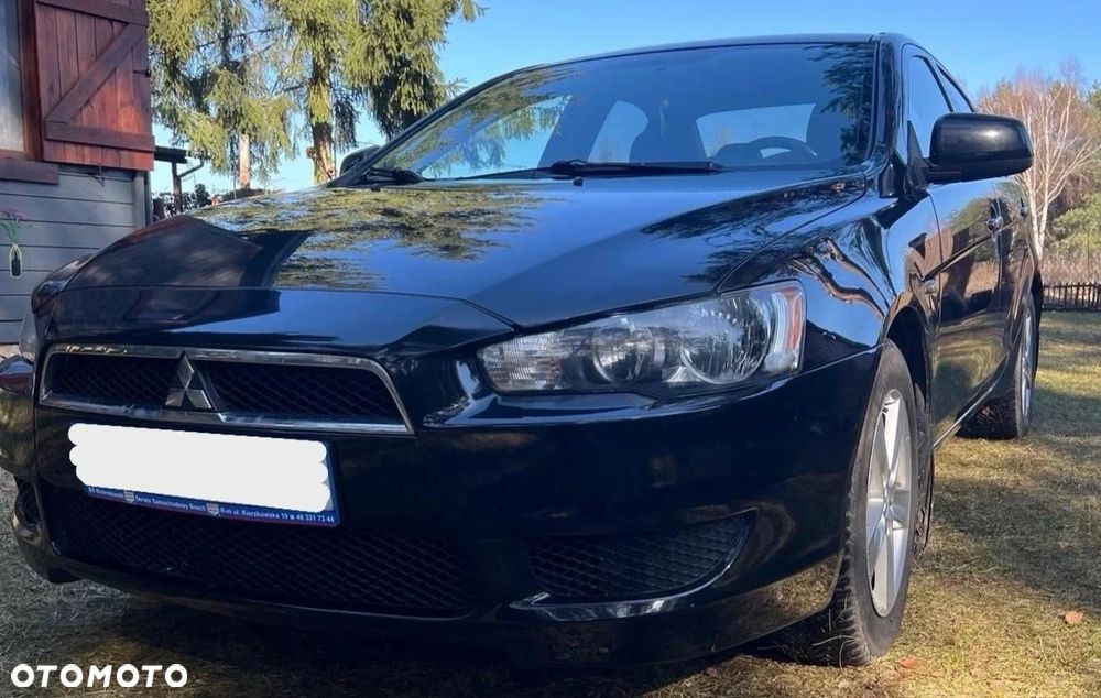 Mitsubishi Lancer 1.5 Invite - 1