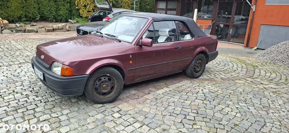 Ford Escort - 1