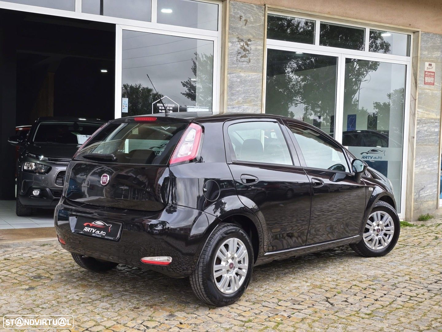 Fiat Punto 1.3 M-Jet Lounge S&S - 10