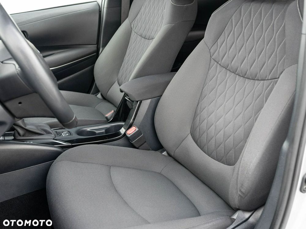 Toyota Corolla - 12