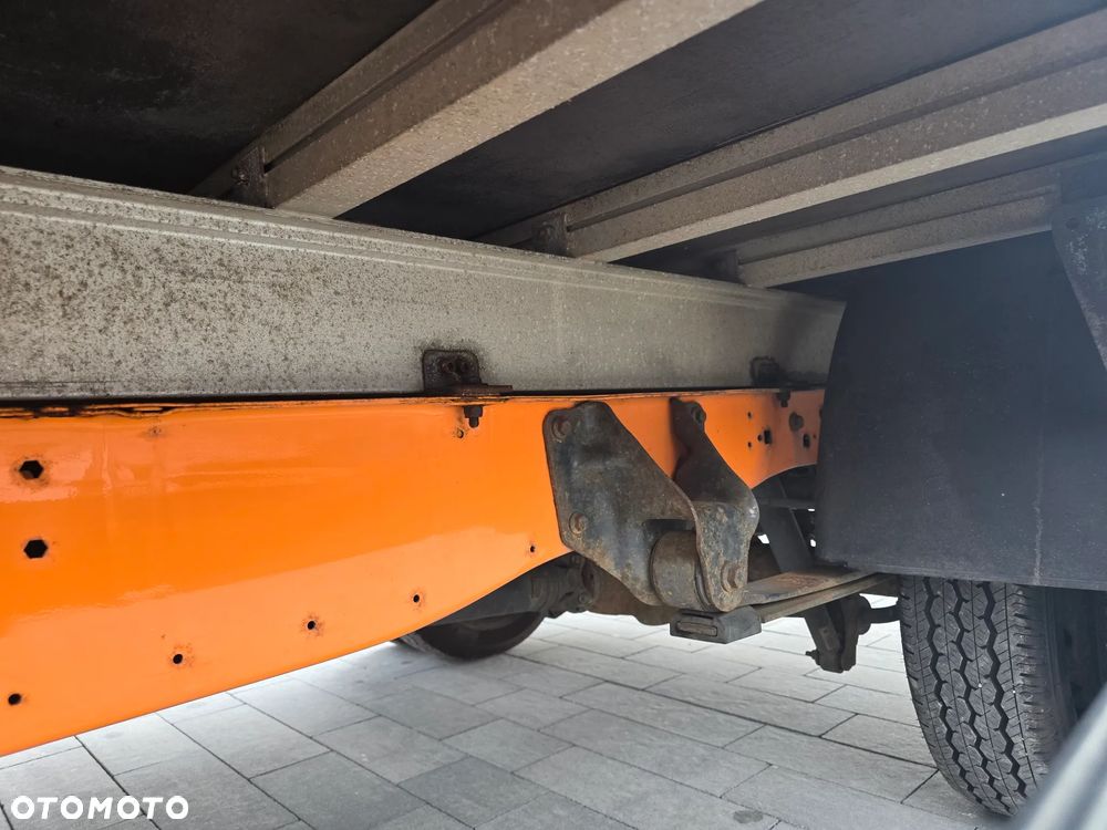 Ford Transit - 12