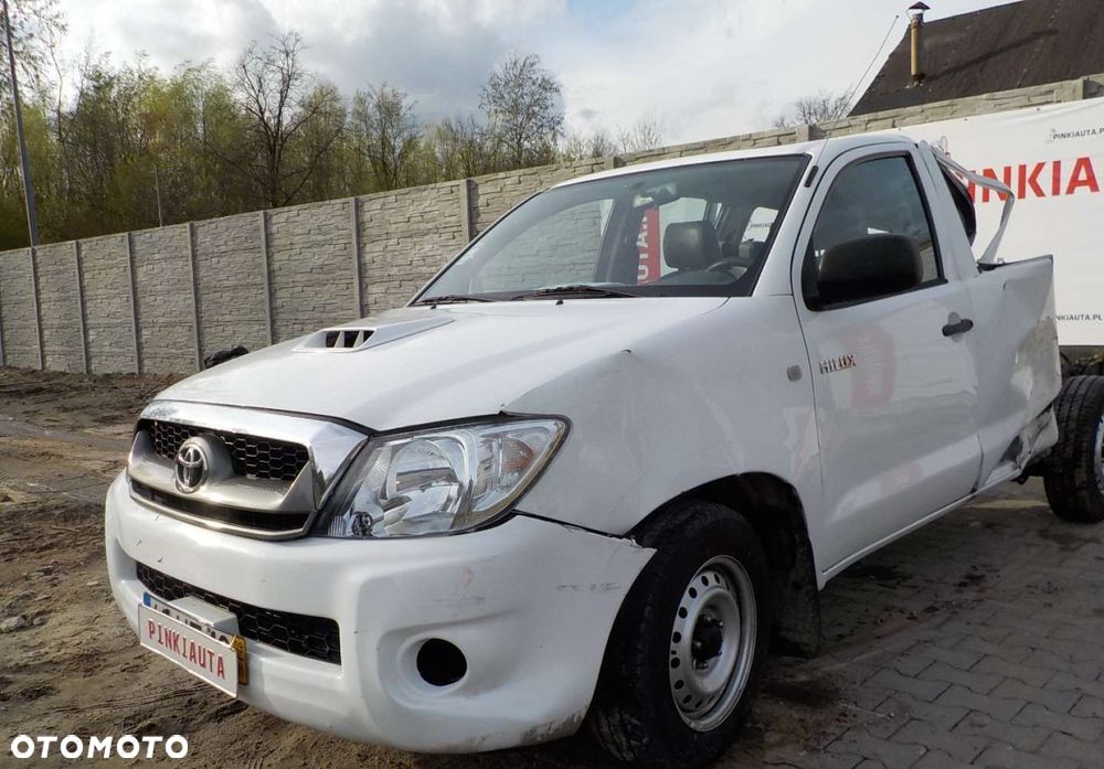 Toyota Hilux - 8