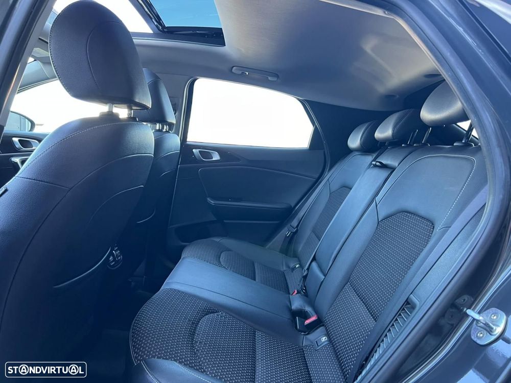Kia XCeed 1.6 GDi PHEV First Edition+SRF - 4