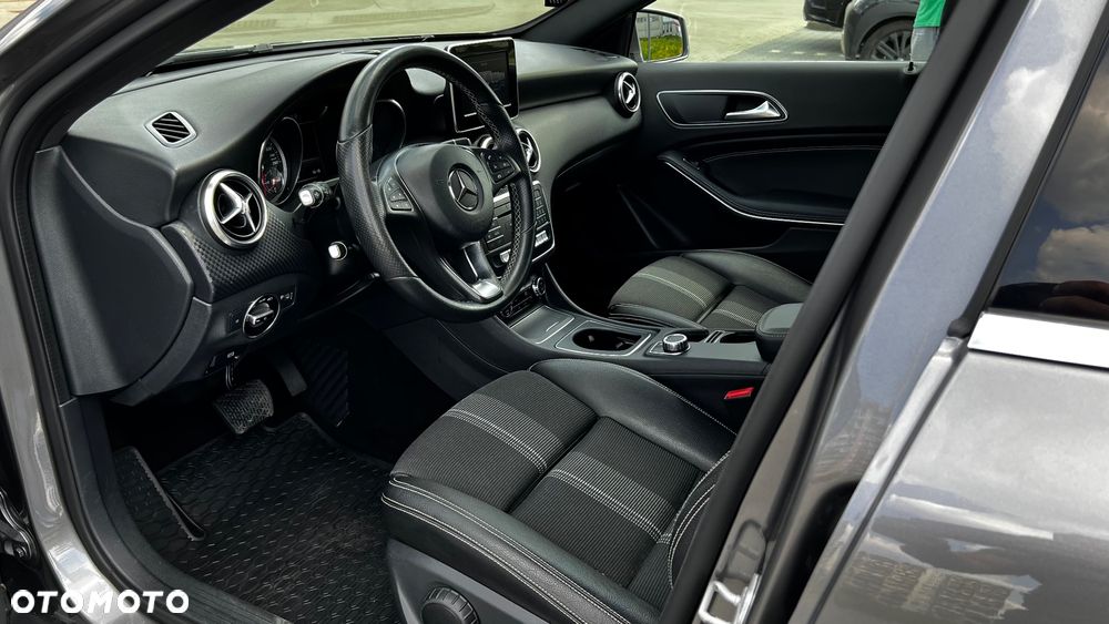 Mercedes-Benz Klasa A 200 CDI 7G-DCT AMG Line - 27