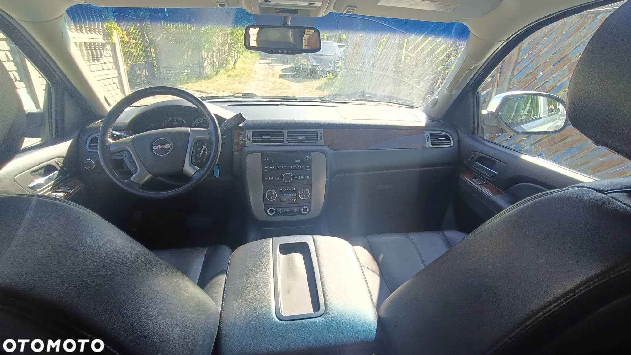 GMC Yukon - 28