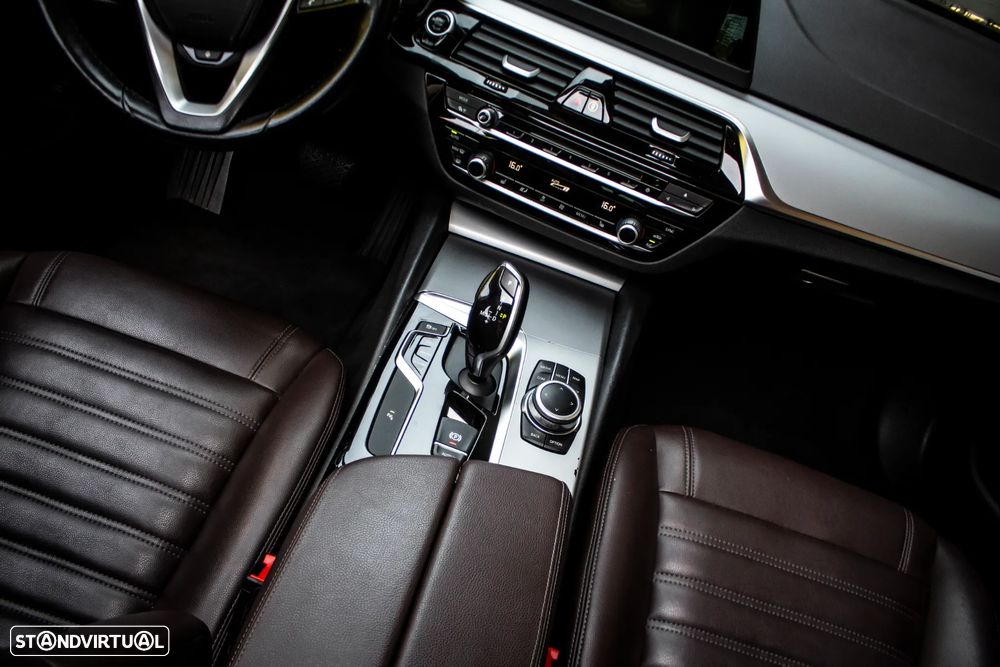 BMW 520 d Line Luxury Auto - 32