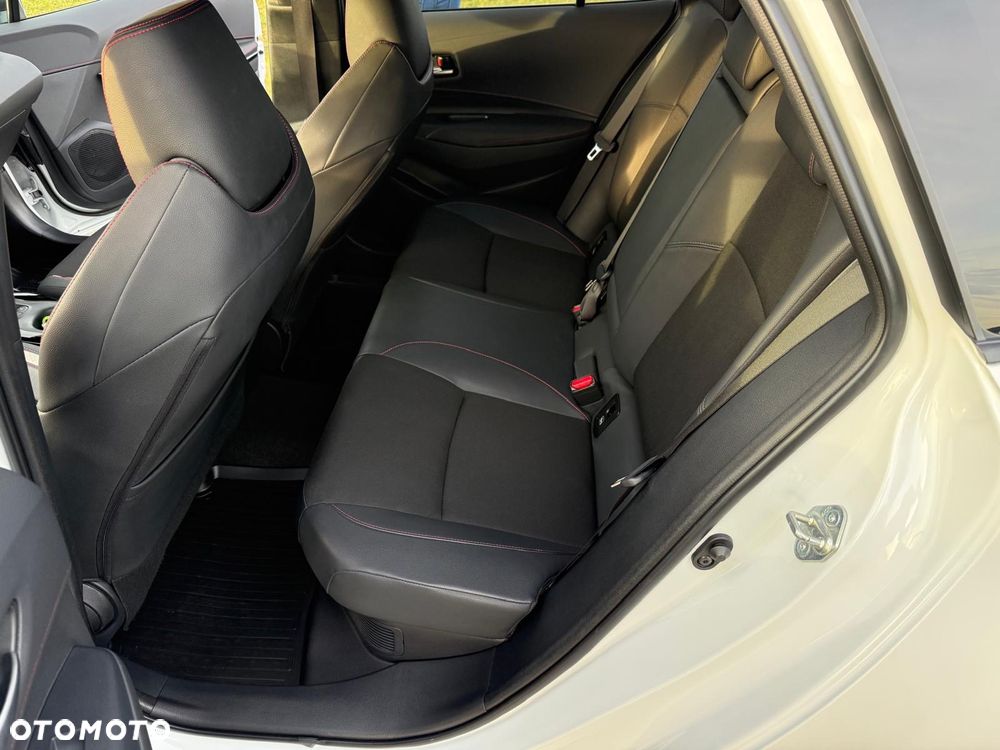 Toyota Corolla 2.0 Hybrid GR Sport Dynamic - 11