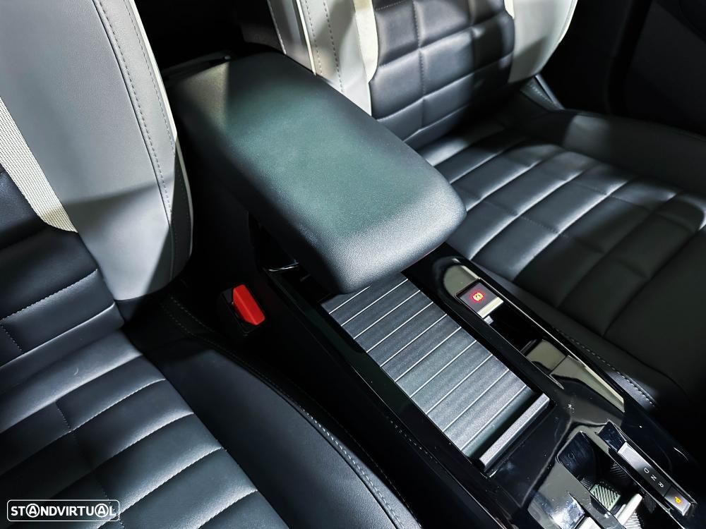 Citroën C4 PureTech 130 Stop&Start EAT8 SHINE - 26