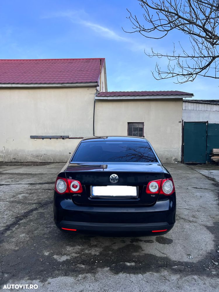 Volkswagen Jetta 1.9 TDI Comfortline - 4