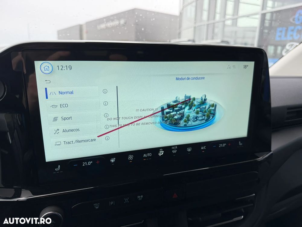 Ford Tourneo Custom - 18