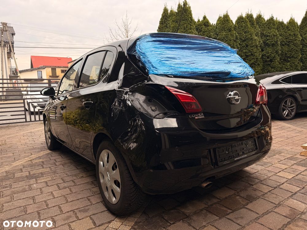 Opel Corsa 1.4 16V Cosmo - 2