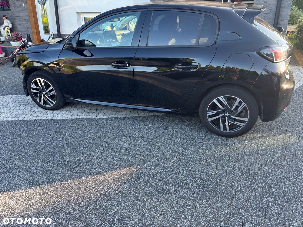 Peugeot 208 - 4