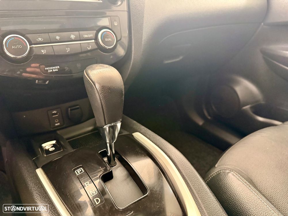 Nissan X-Trail 1.6 dCi N-Connecta Xtronic - 17