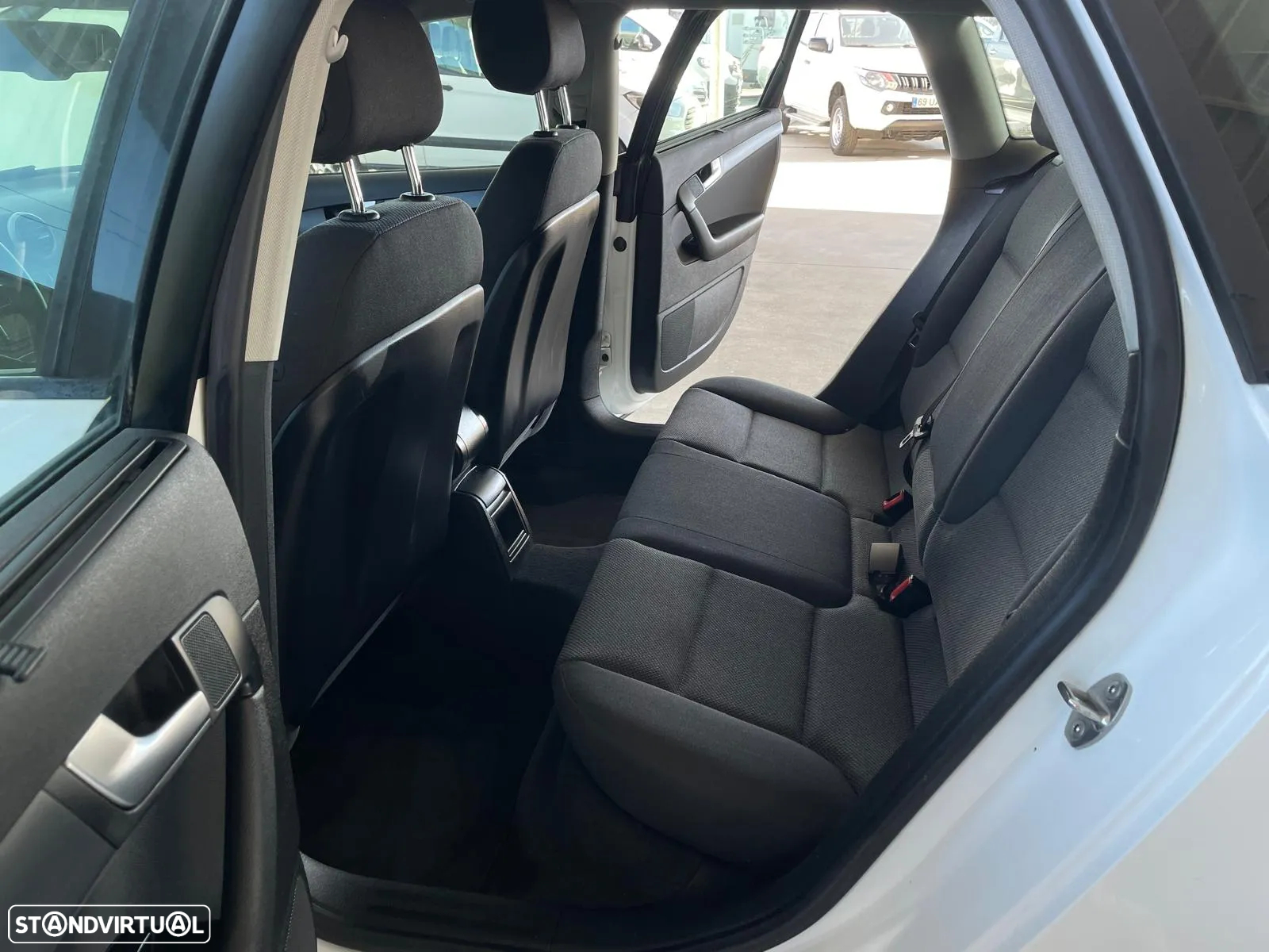 Audi A3 Sportback 1.6 TDI Attraction Business Line - 26