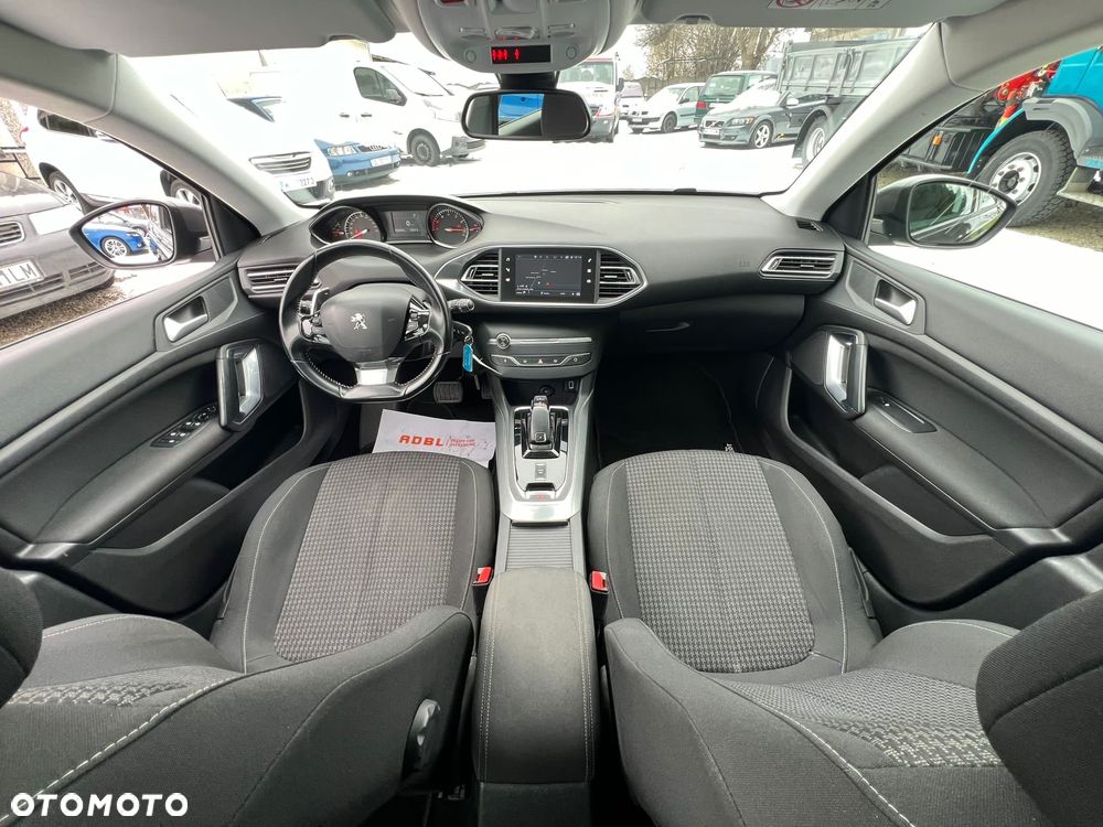 Peugeot 308 PureTech 130 EAT6 Stop & Start Active - 28