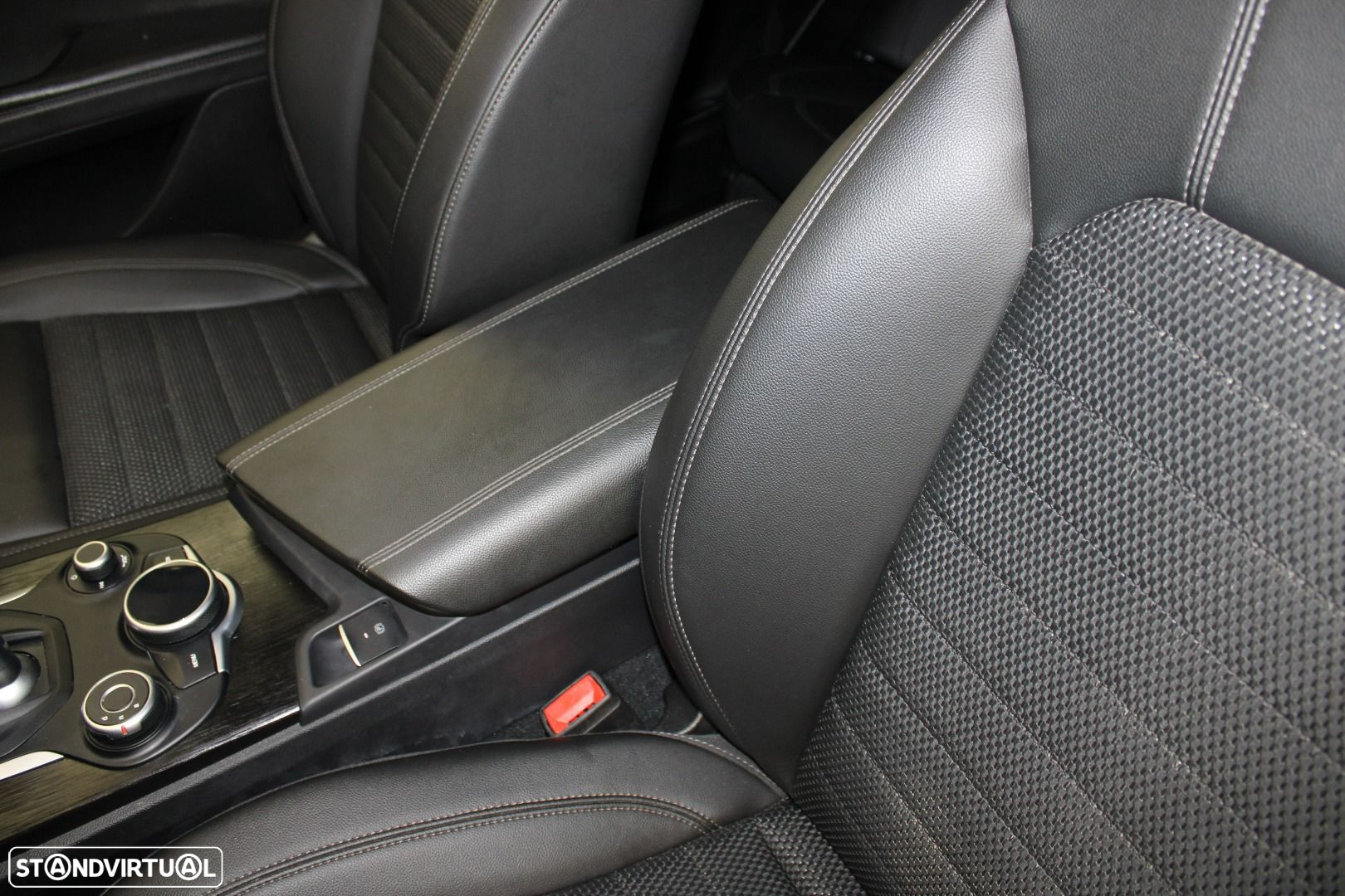 Alfa Romeo Stelvio 2.2 D Super AT8 - 28