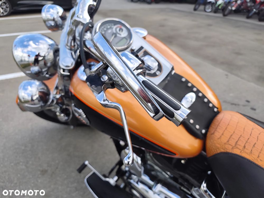 Harley-Davidson Softail Heritage Classic - 40