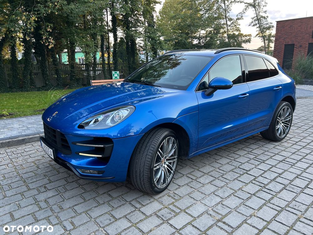 Porsche Macan Turbo - 1