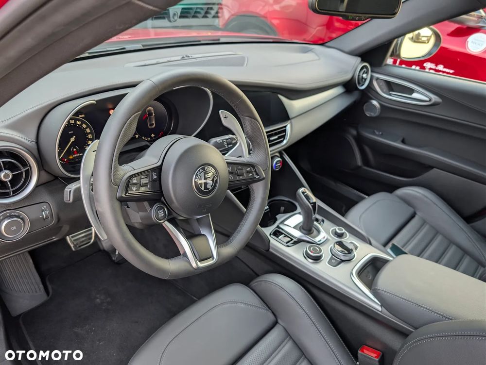 Alfa Romeo Giulia 2.0 Turbo Veloce - 10