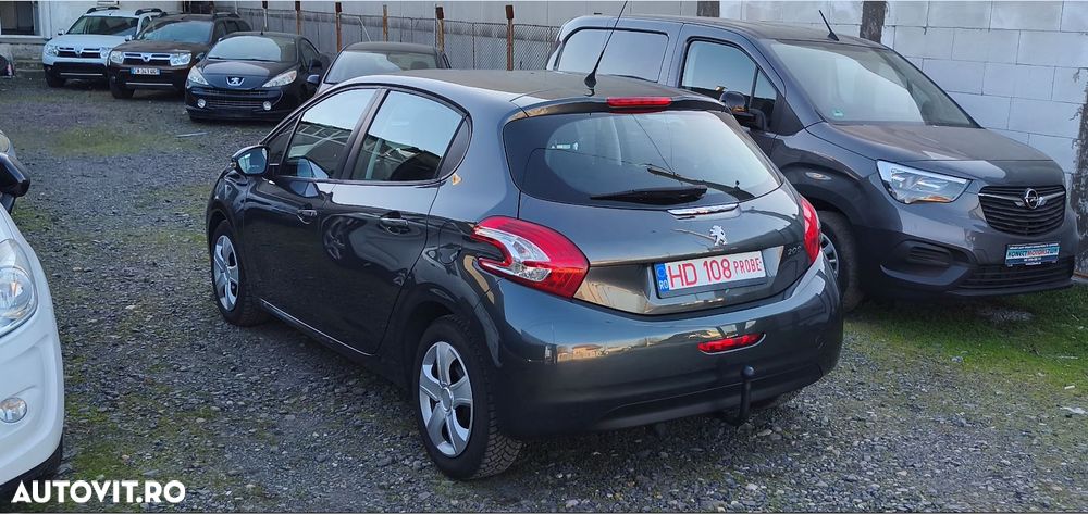 Peugeot 208 1.4 HDi FAP Style - 4