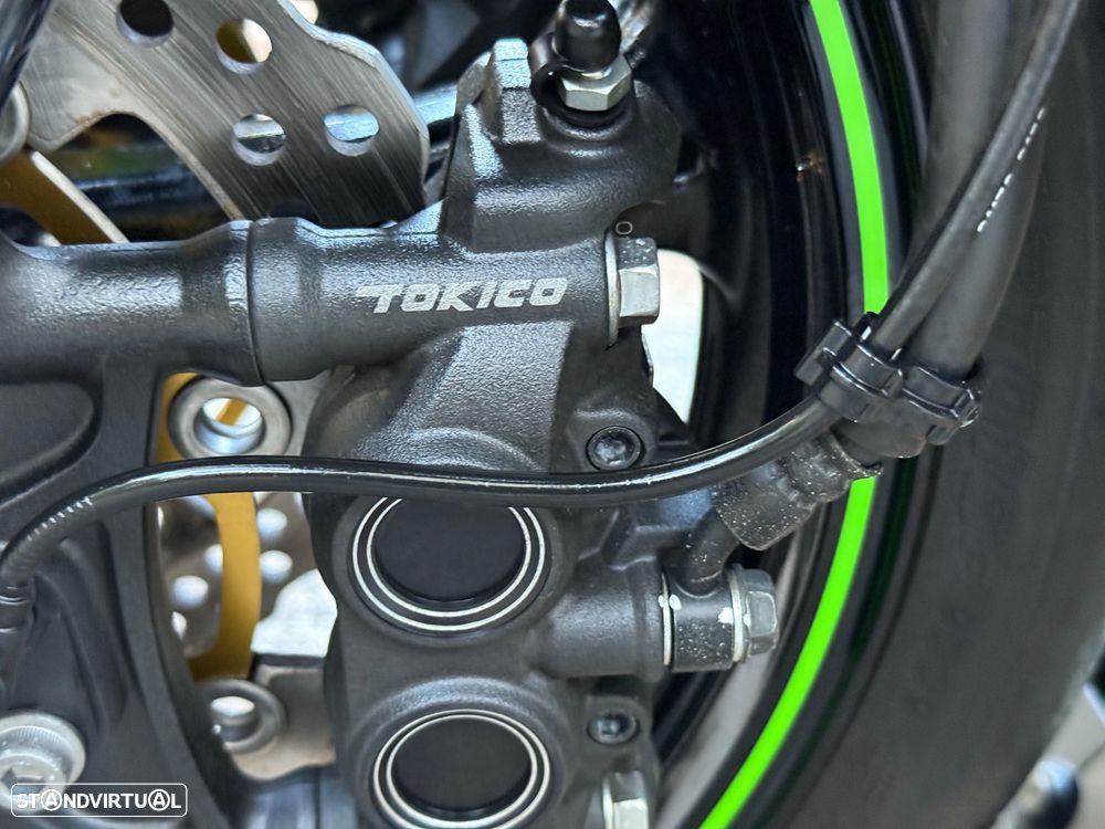 Kawasaki ZX 10 R Aniversario - 35