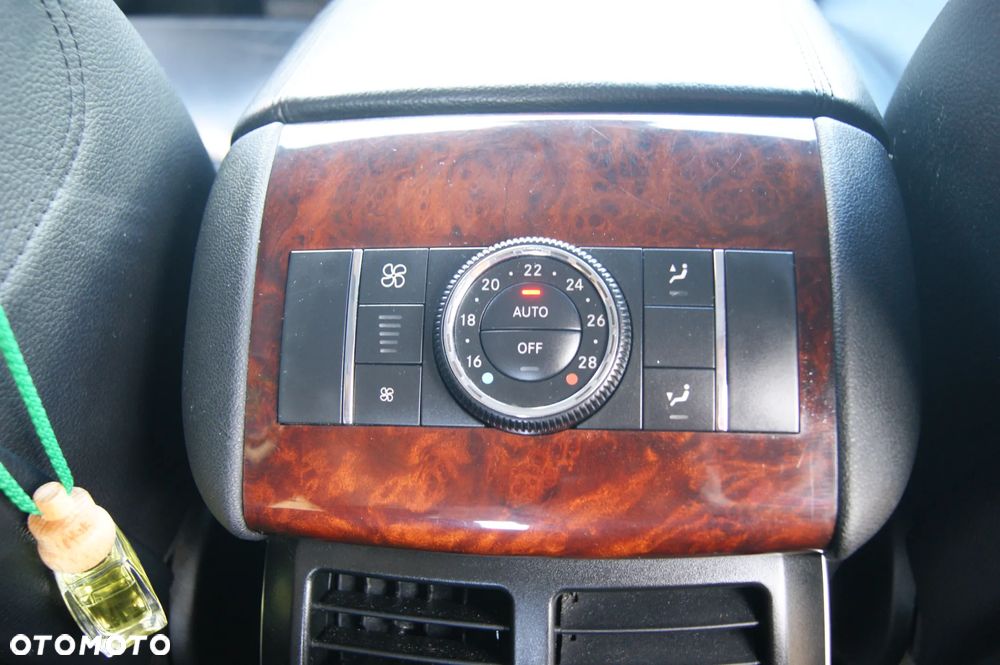 Mercedes-Benz Klasa R 500 4Matic 7G-TRONIC - 32