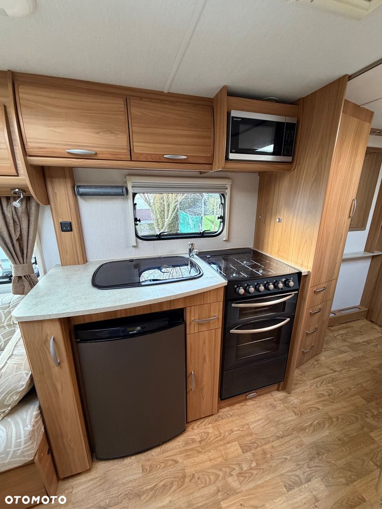 SWIFT Merlin 550 - 24