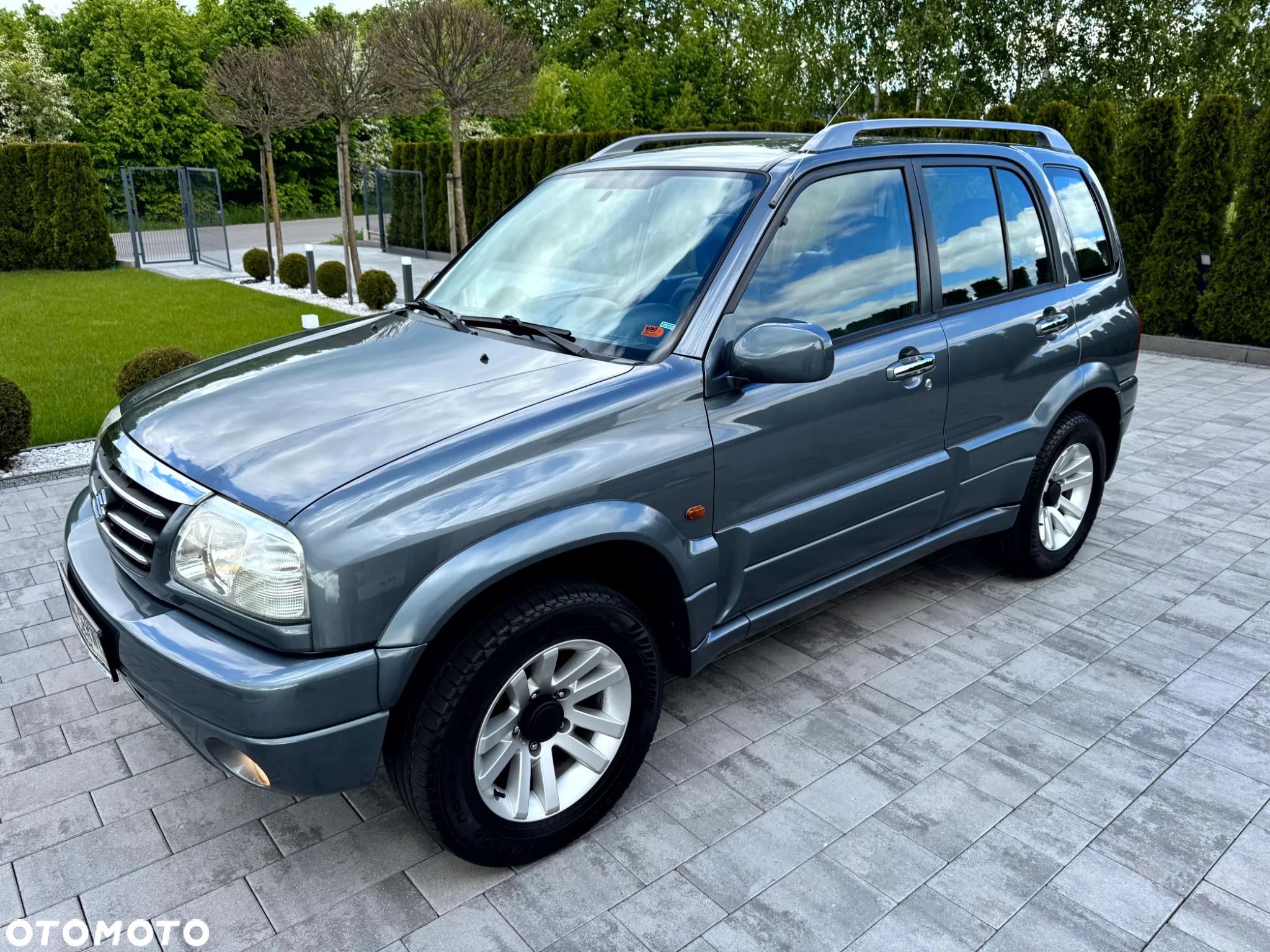 Suzuki Grand Vitara 2.0 - 1