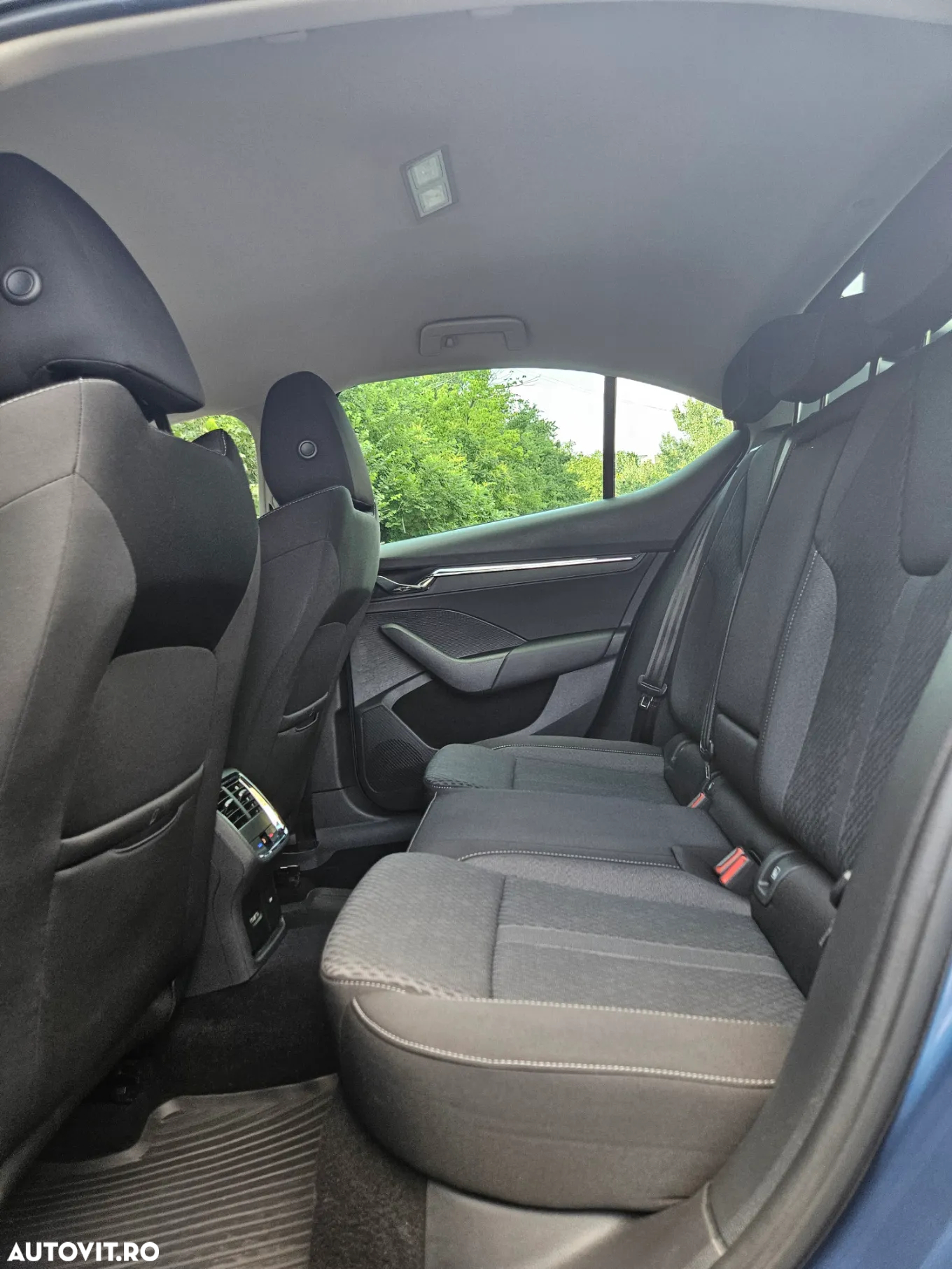 Skoda Octavia 2.0 TDI DSG Style - 12