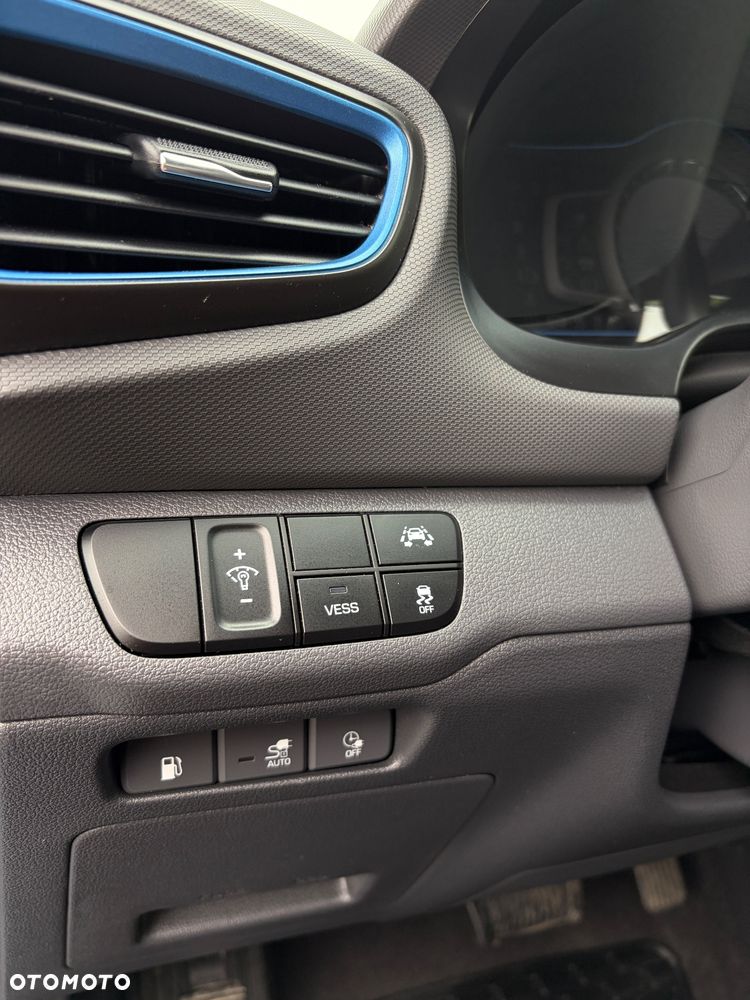 Hyundai IONIQ Plug-in hybrid Premium - 26