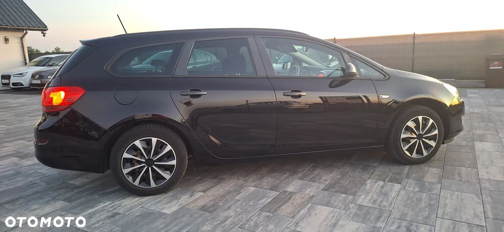Opel Astra 1.6 Color Edition - 13