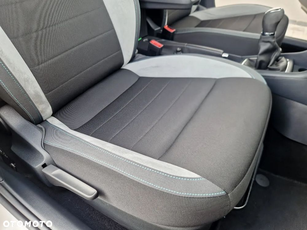 Skoda RAPID Spb 1.6 TDI DPF Joy - 27
