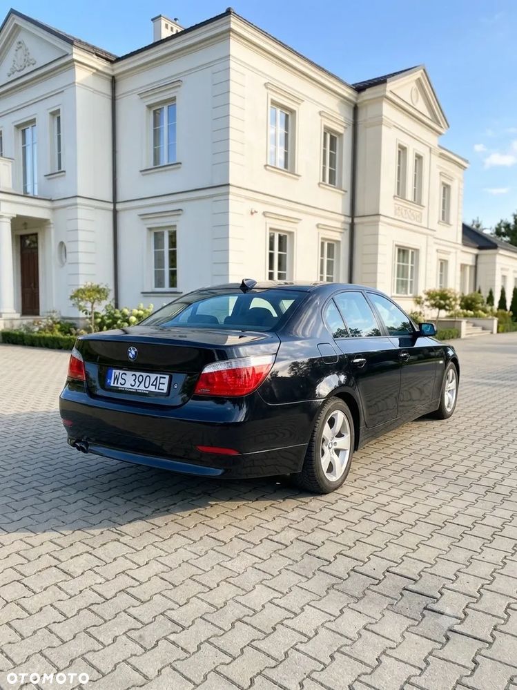 BMW Seria 5 520i - 4