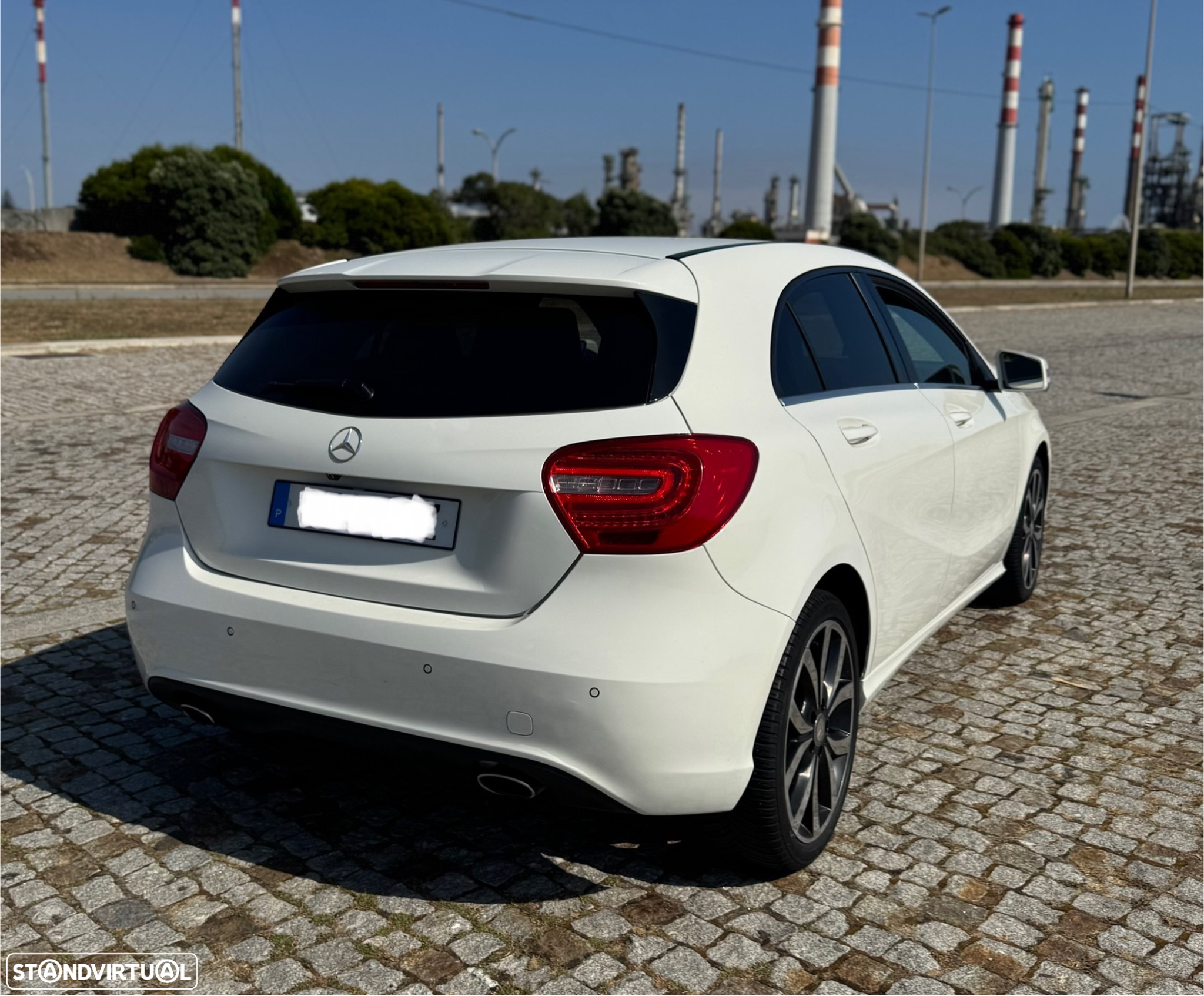 Mercedes-Benz A 180 CDI (BlueEFFICIENCY) 7G-DCT AMG Sport - 11
