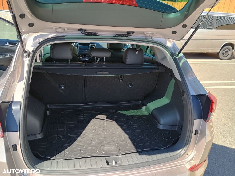 Hyundai Tucson blue 1.7 CRDi 2WD DCT Premium - 9
