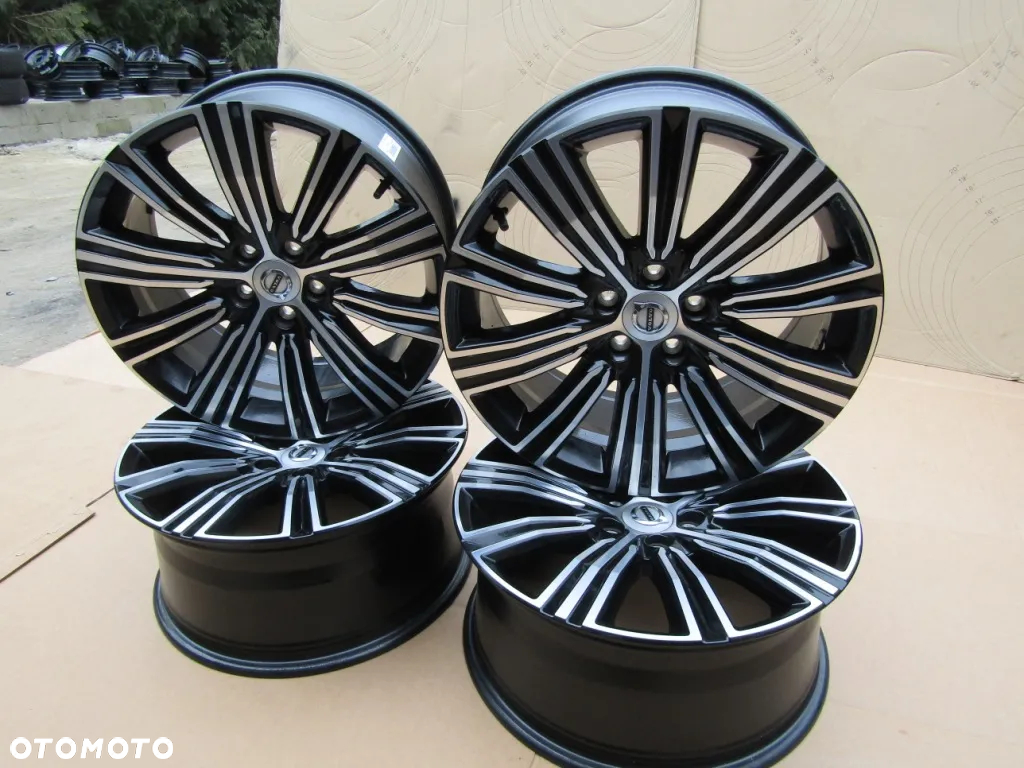 4x Felgi 18 Volvo S40 V60 S90 V90 C30 S60 XC40 XC60 8j 5x108 ET42 - 20